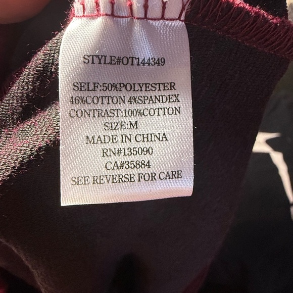 Floral Lace red Women's Top, medium - Picture 6 of 6